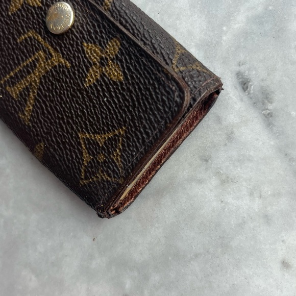 Louis Vuitton Monogram Brown Four Key Holder TH0096 - Picture 3 of 15